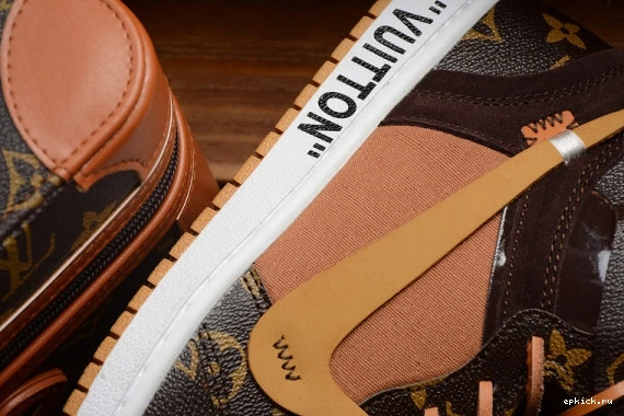 Rep EP (WITH AQ0818-158 O-W 1 JORDAN AIR CASE) AQ0818-158 -LouiV 1228